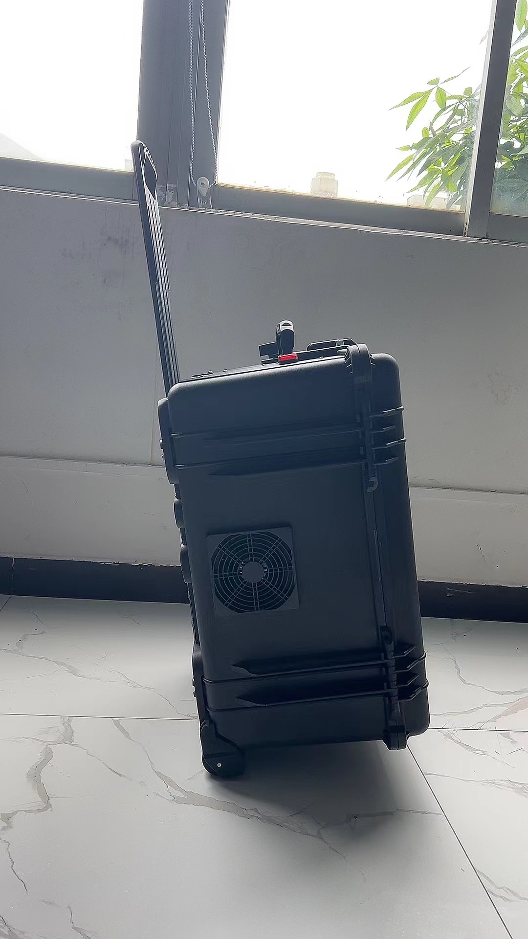 内丘手拉箱型移动通信干扰器